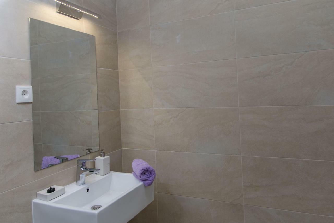 Apartment Quarko Kaštela Eksteriør billede