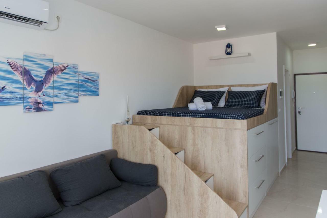 Apartment Quarko Kaštela Eksteriør billede