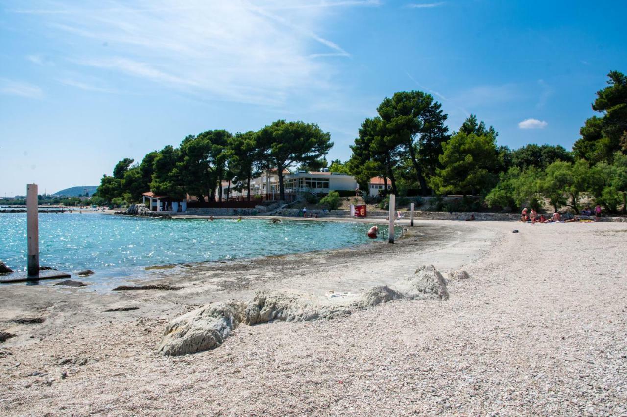Apartment Quarko Kaštela Eksteriør billede